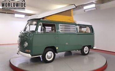 Volkswagen-Westfalia-Camper-1968-6