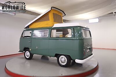 Volkswagen-Westfalia-Camper-1968-8