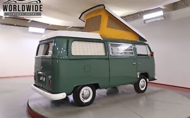 Volkswagen-Westfalia-Camper-1968-9