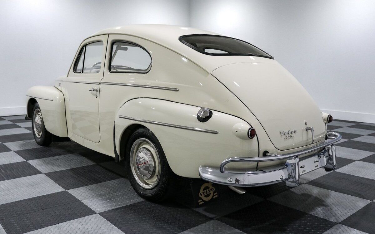 Volvo-PV444-Coupe-1958-4