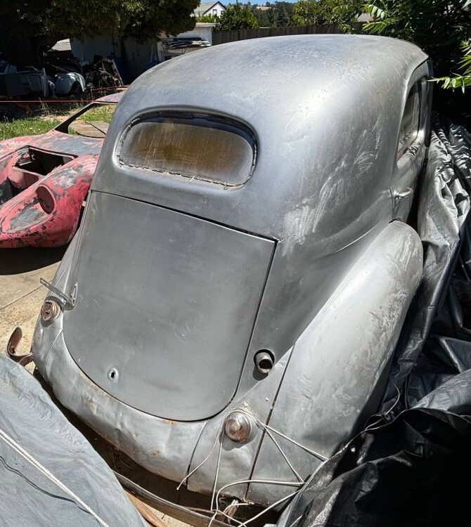 Willys-4d-sedan-1937-4