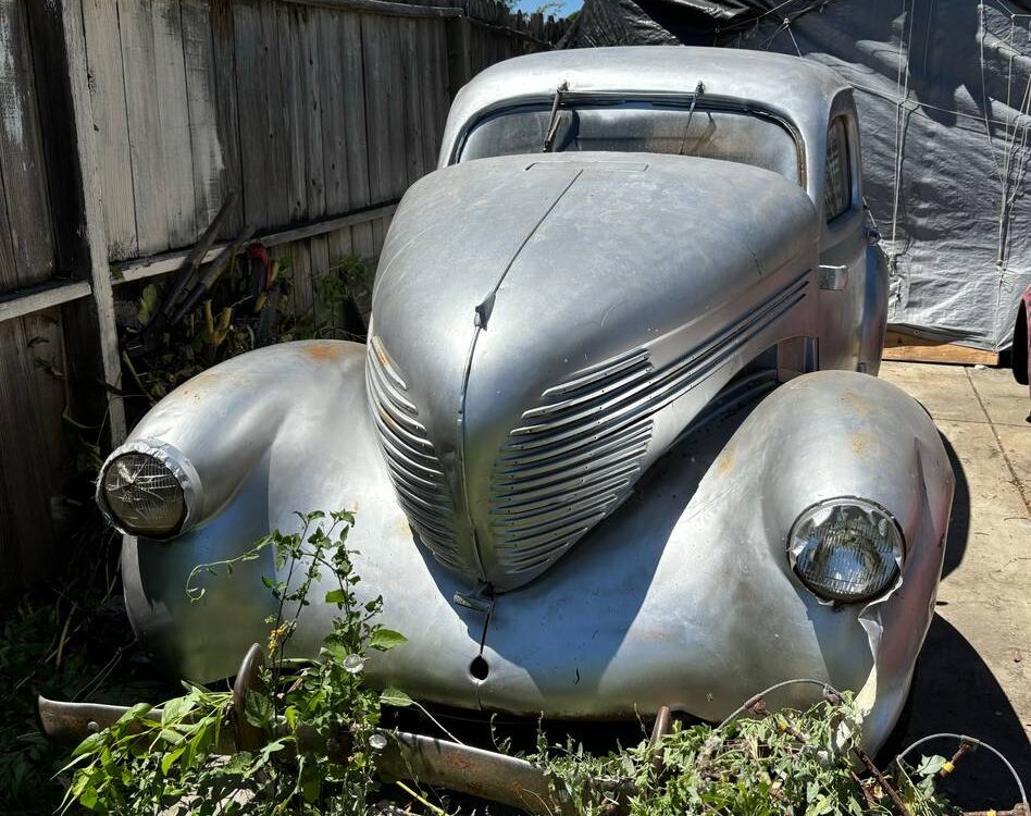 Willys-4d-sedan-1937