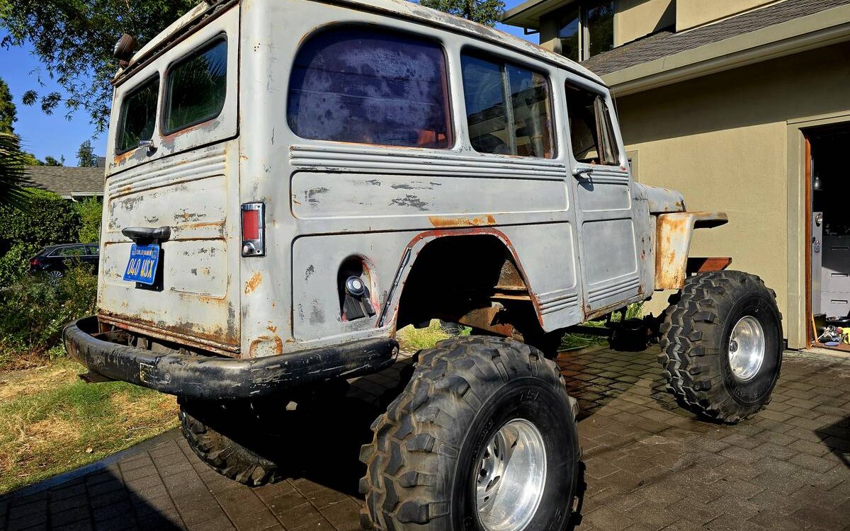 Willys-Overland-1953-4