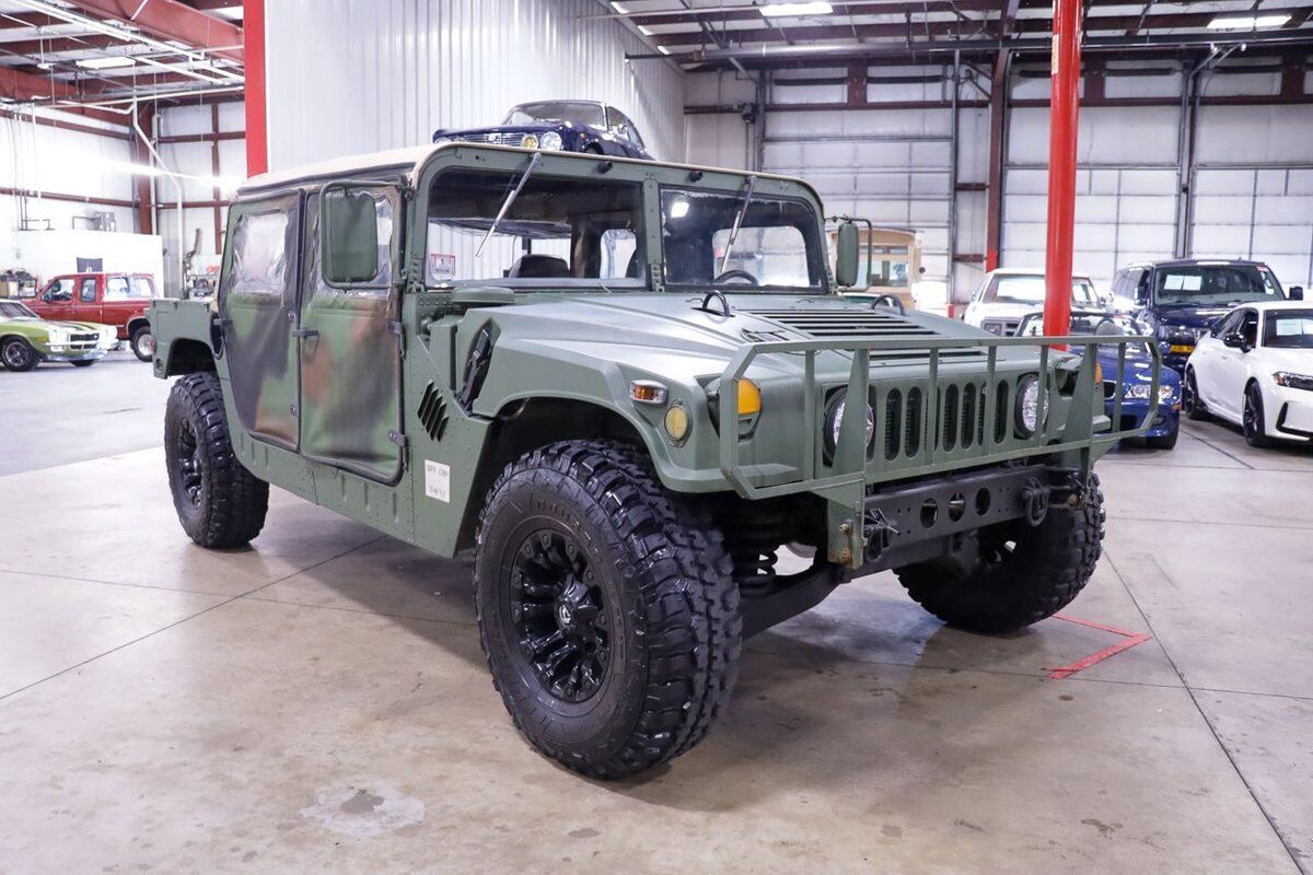 AM-General-Humvee-Pickup-1987-10