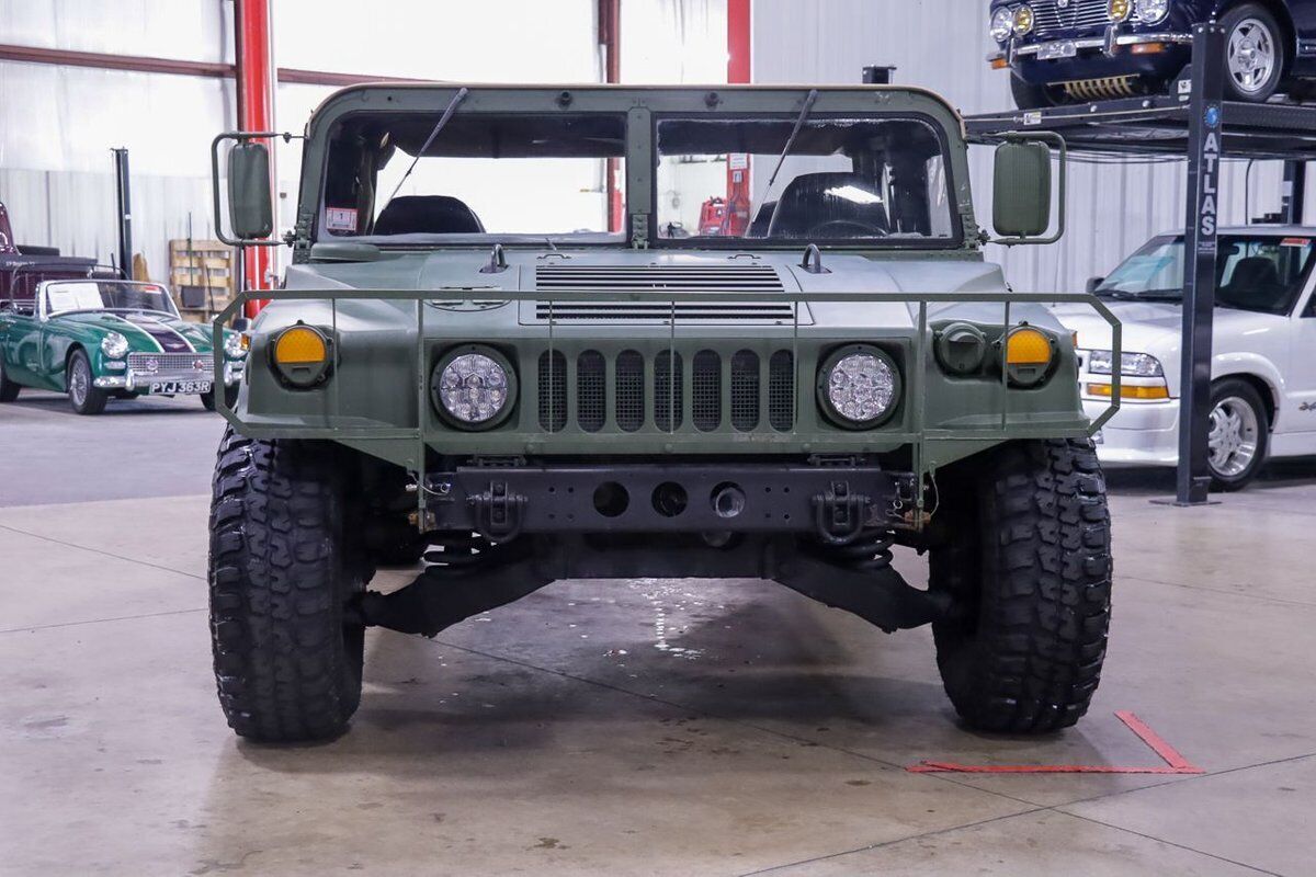 AM-General-Humvee-Pickup-1987-11