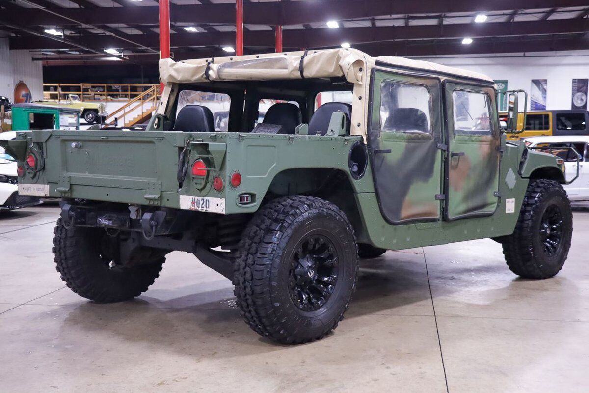 AM-General-Humvee-Pickup-1987-6