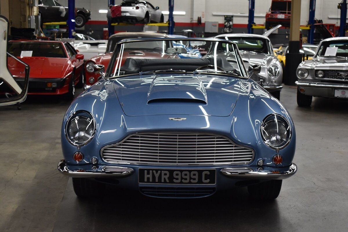 Aston-Martin-DB-Short-Chassis-Volante-1965-2