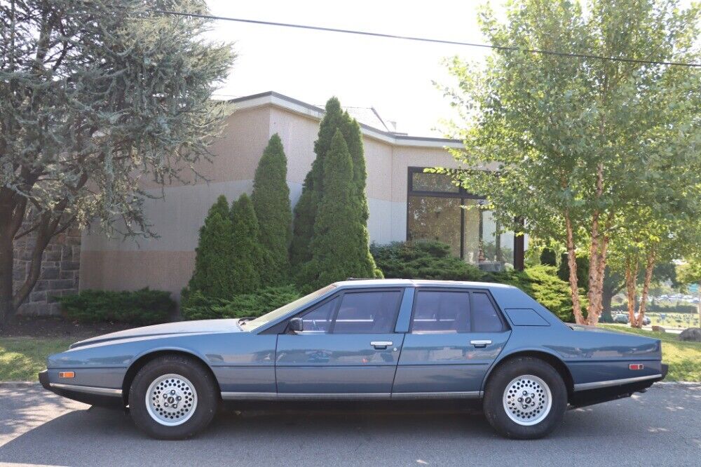 Aston-Martin-Lagonda-1984-3