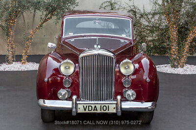 Bentley-Mark-VI-James-Young-1952-1