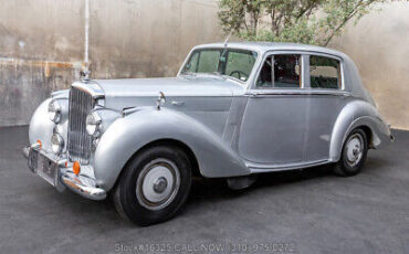 Bentley-R-Type-1953-7