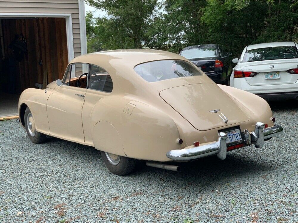 Bentley-R-Type-Continental-1952-3