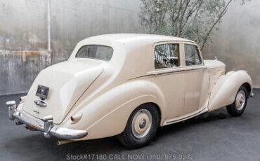 Bentley-R-Type-Saloon-1953-4