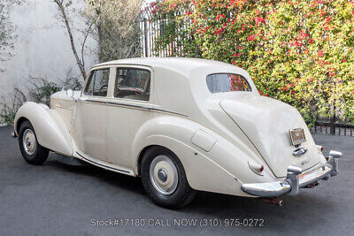 Bentley-R-Type-Saloon-1953-6