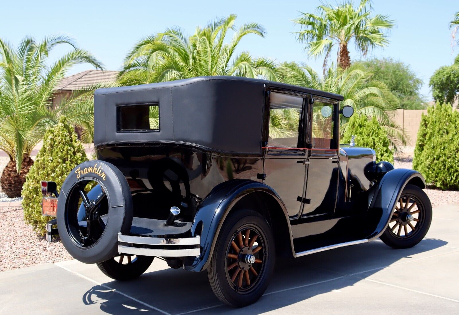 Bricklin-11-A-Sedan-Berline-1926-32