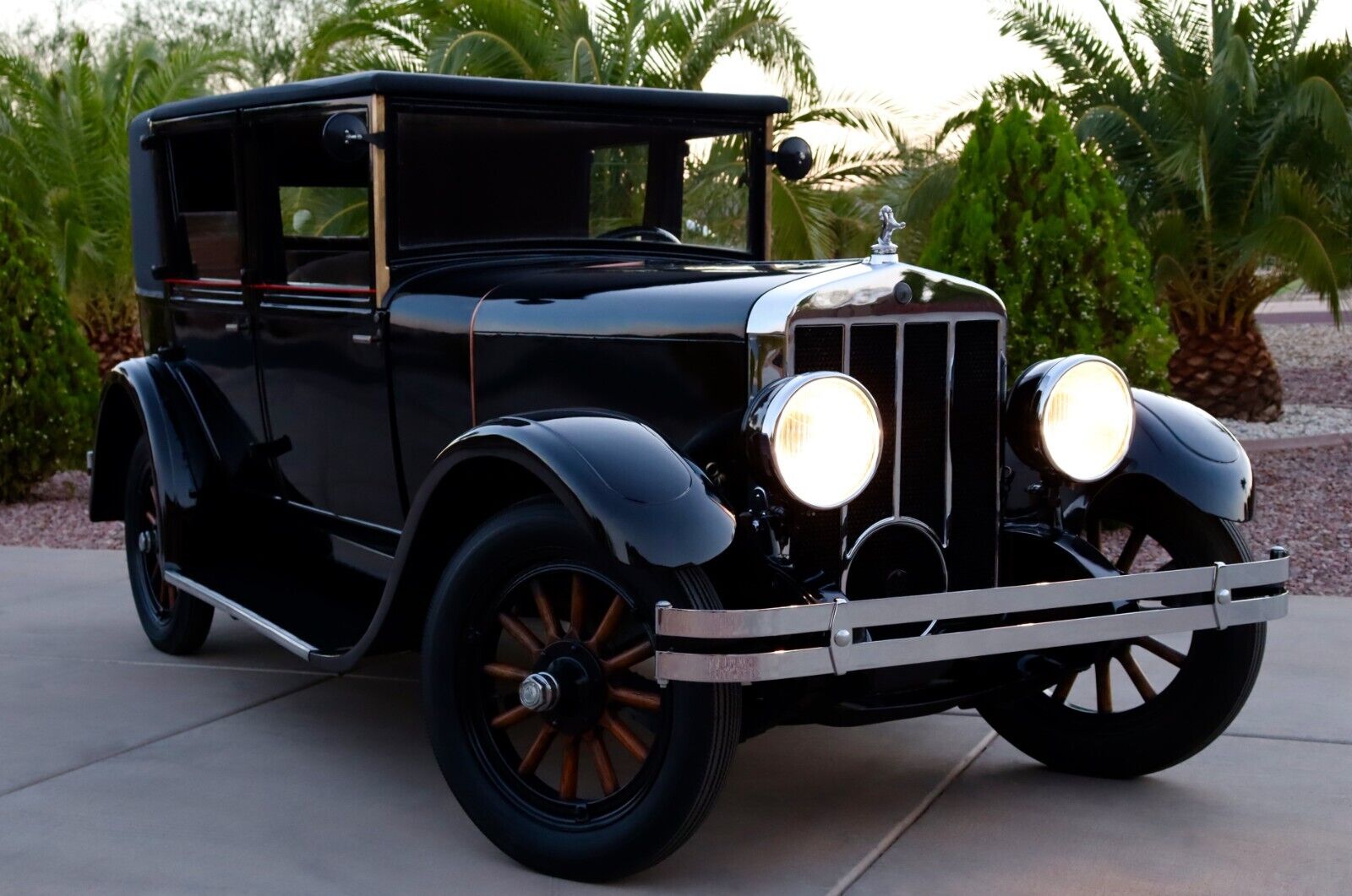 Bricklin-11-A-Sedan-Berline-1926-36