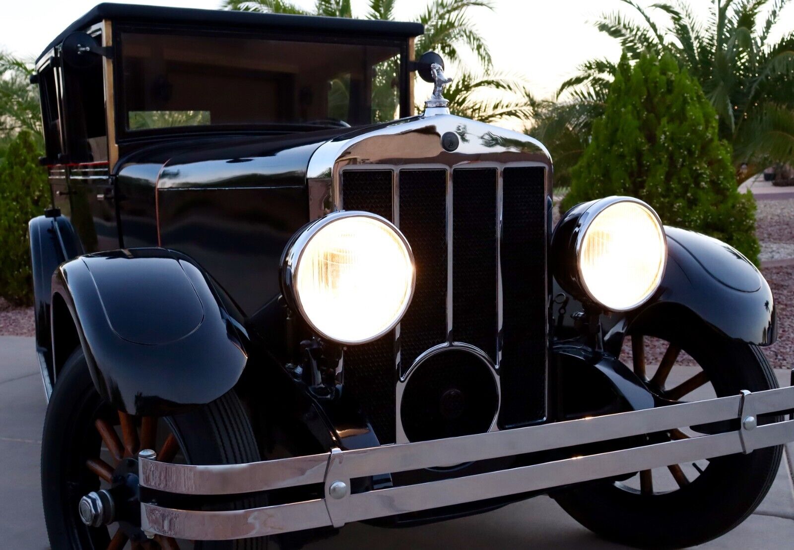 Bricklin-11-A-Sedan-Berline-1926-37