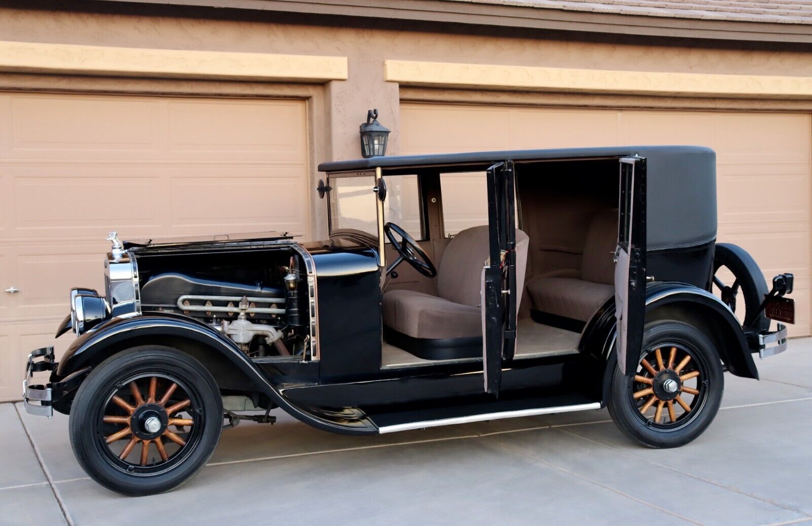 Bricklin-11-A-Sedan-Berline-1926-5