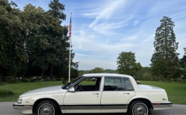 Buick-Electra-park-avenue-1988-1