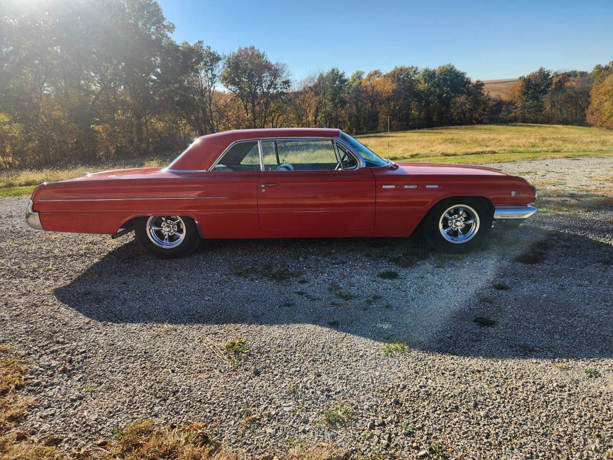 Buick-Lesabre-1962-1