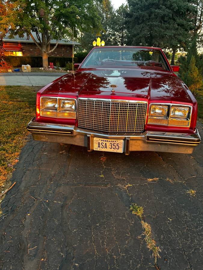 Buick-Riviera-1982-7