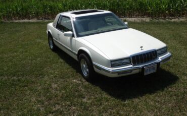 Buick-Riviera-1992-1