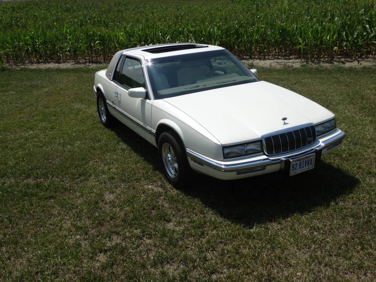 Buick-Riviera-1992-1