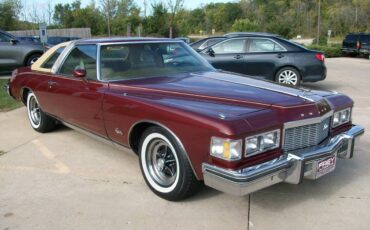 Buick-Riviera-coupe-1976-3