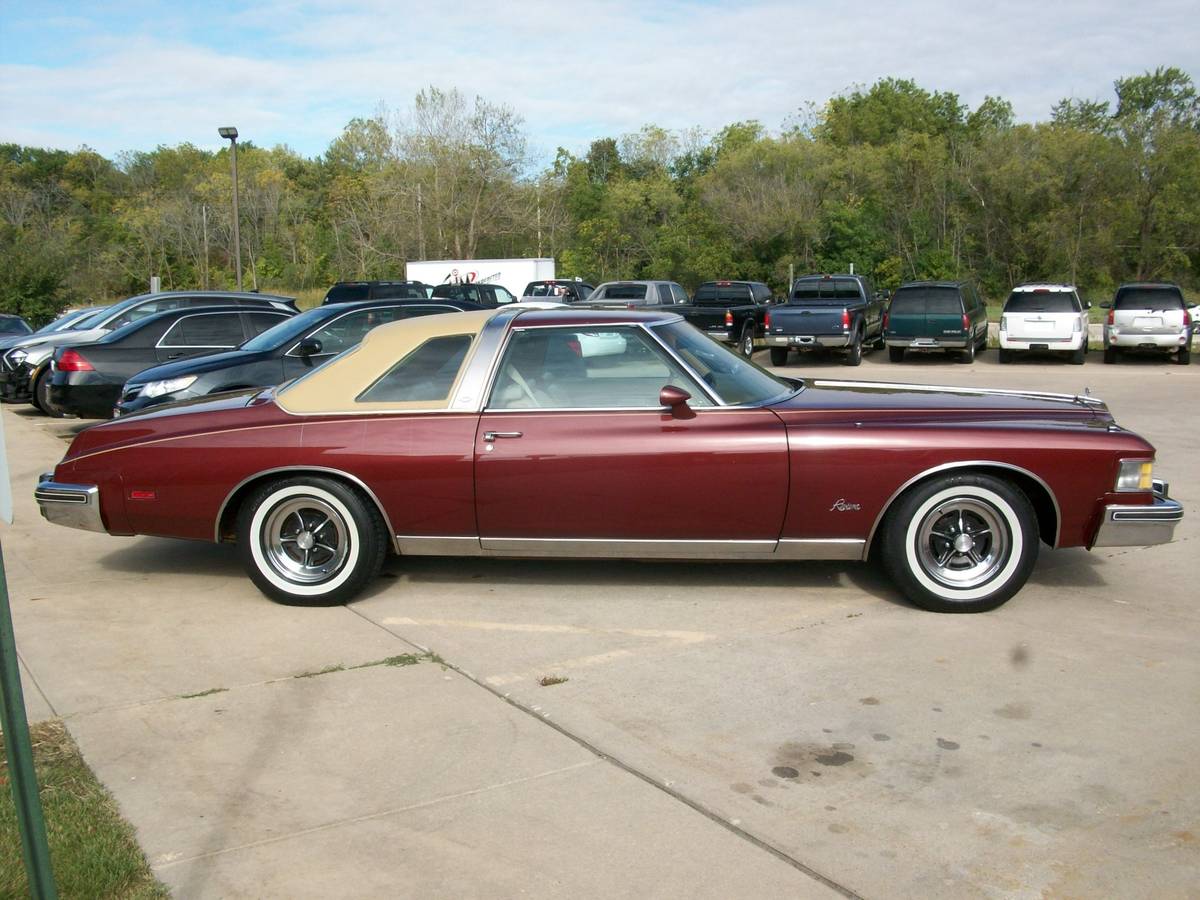 Buick-Riviera-coupe-1976-4