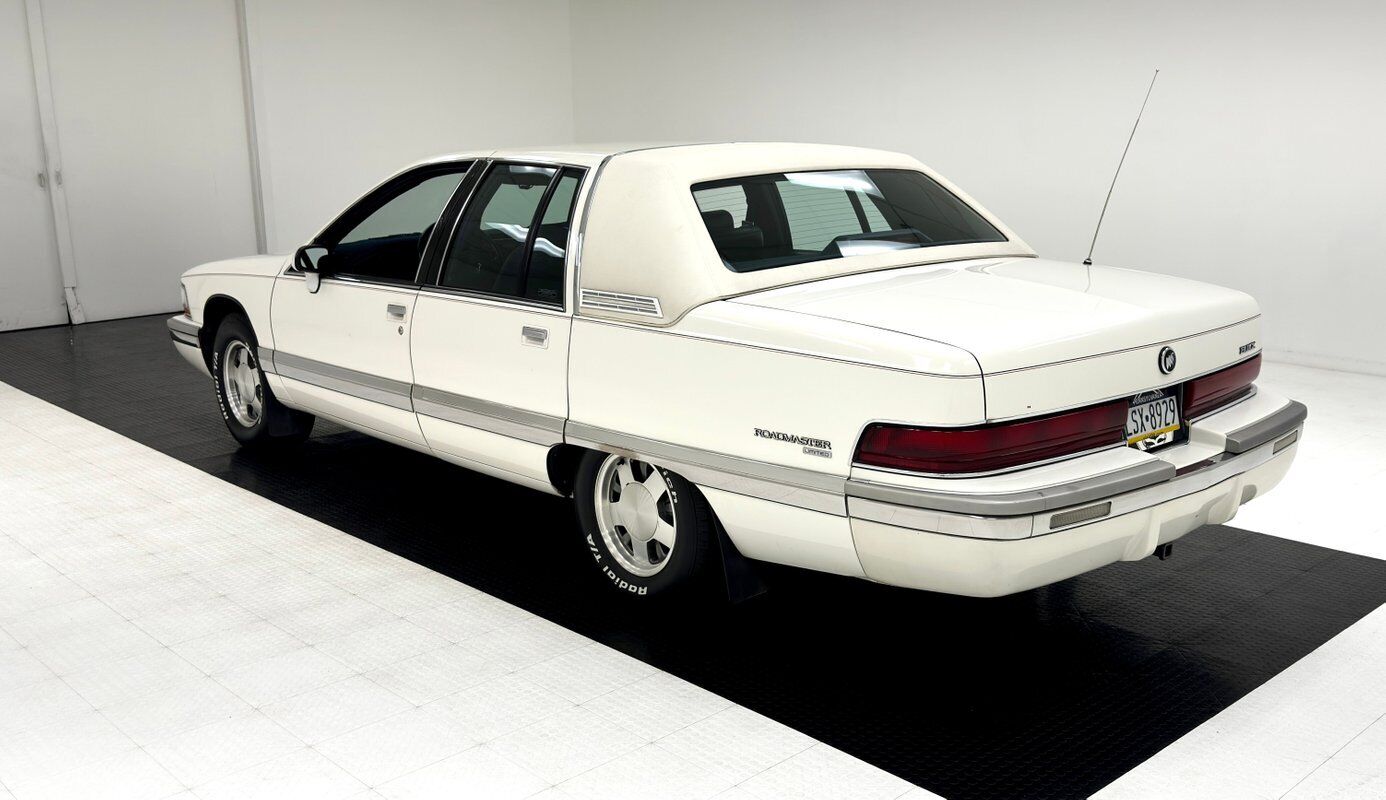 Buick-Roadmaster-Berline-1993-2