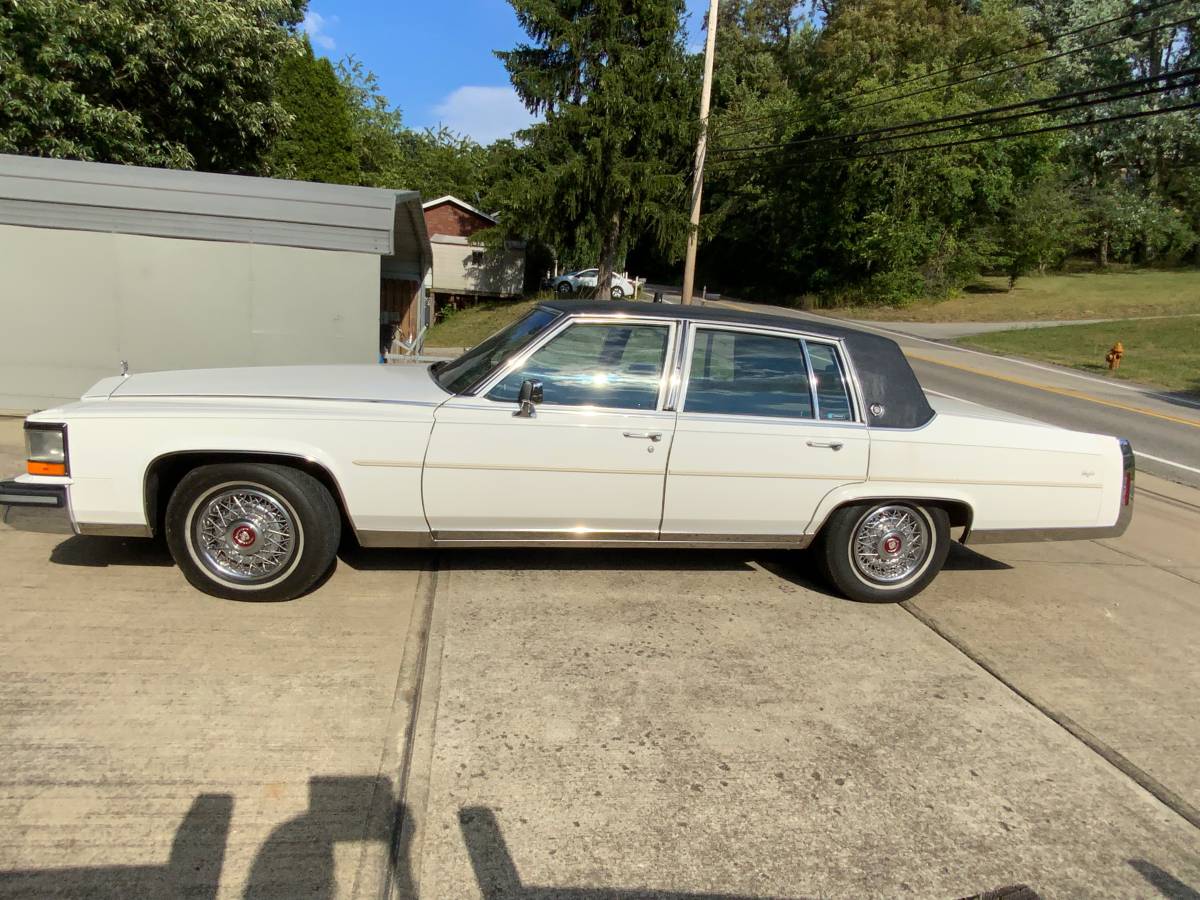 Cadillac-Brougham-1989-2