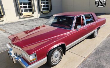 Cadillac-Brougham-Berline-1990-2