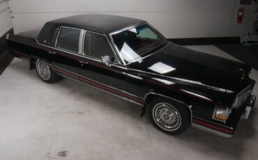 Cadillac-Brougham-Berline-1991-1