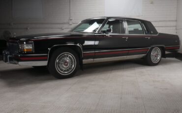 Cadillac-Brougham-Berline-1991-6