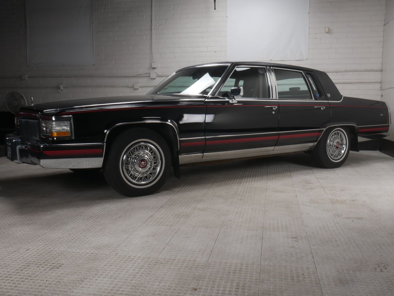 Cadillac-Brougham-Berline-1991-6