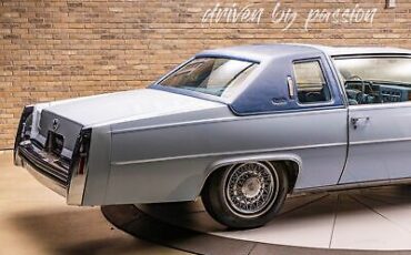 Cadillac-Coupe-DeVille-Coupe-1978-13