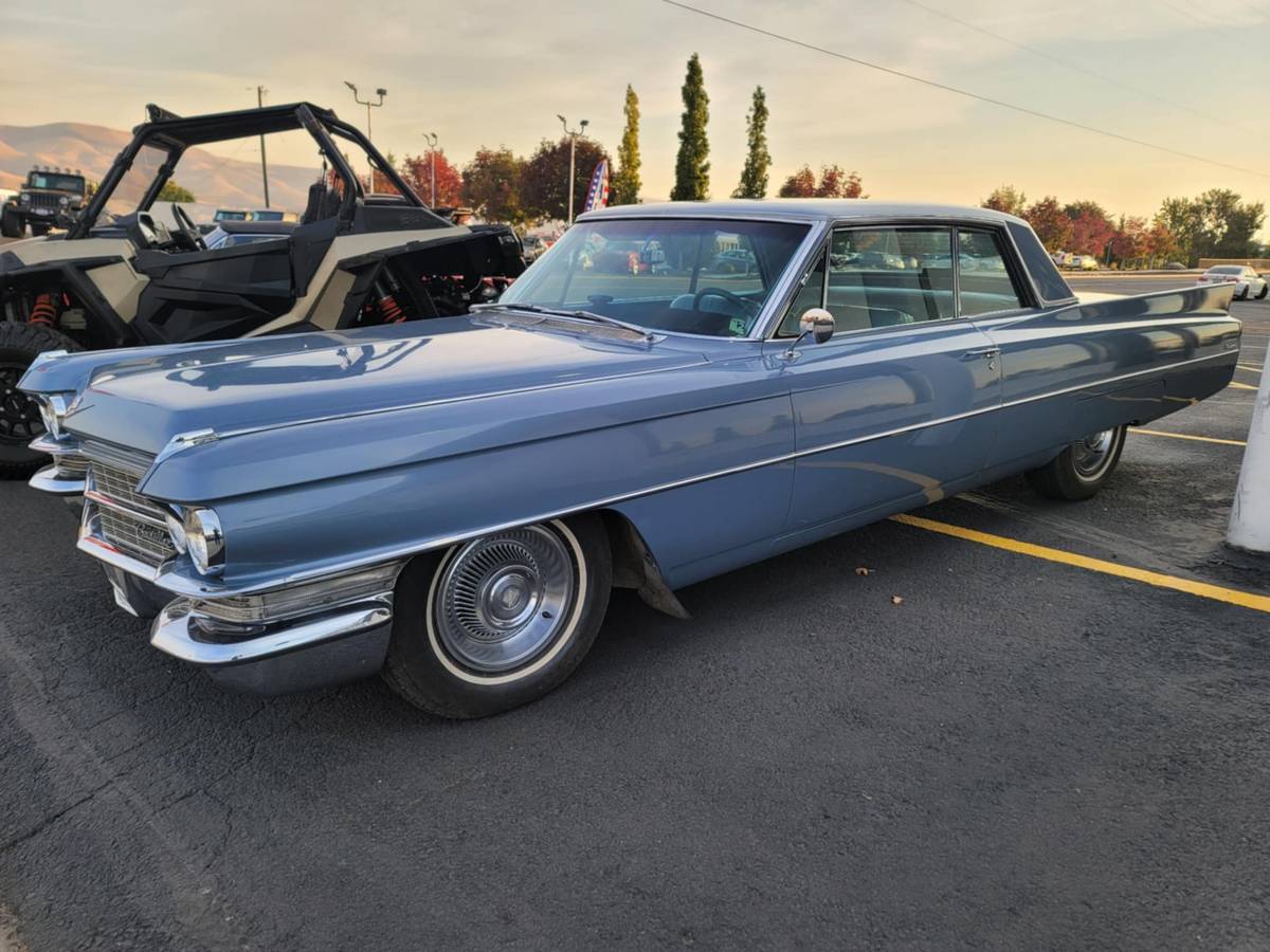 Cadillac-Coupe-deville-1963-3