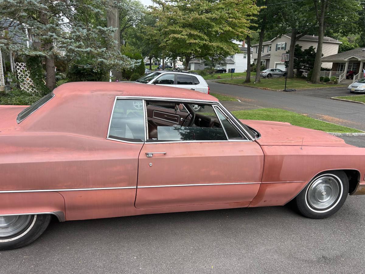 Cadillac-Coupe-deville-1968-1