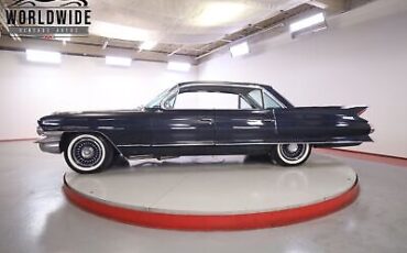 Cadillac-DeVille-1961-2