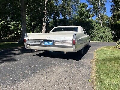 Cadillac-DeVille-1967-10