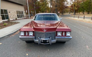 Cadillac-DeVille-1972-1