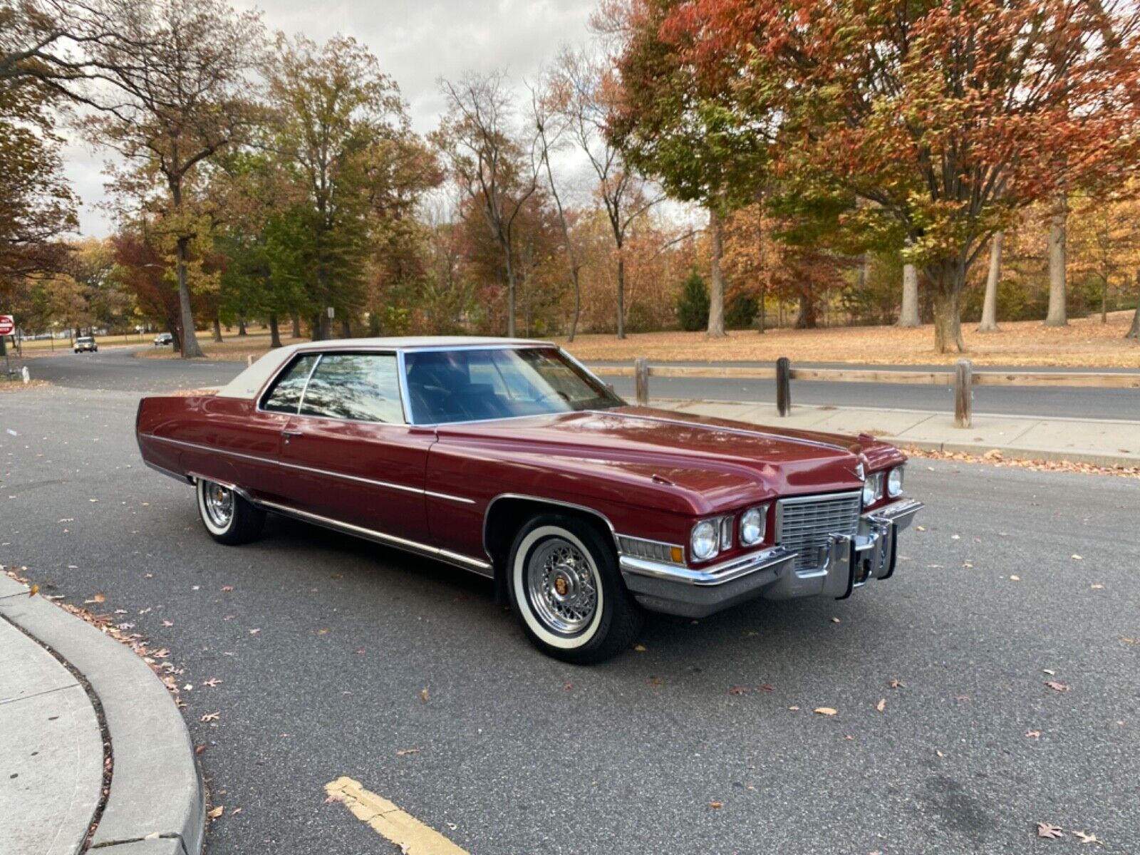 Cadillac-DeVille-1972-4