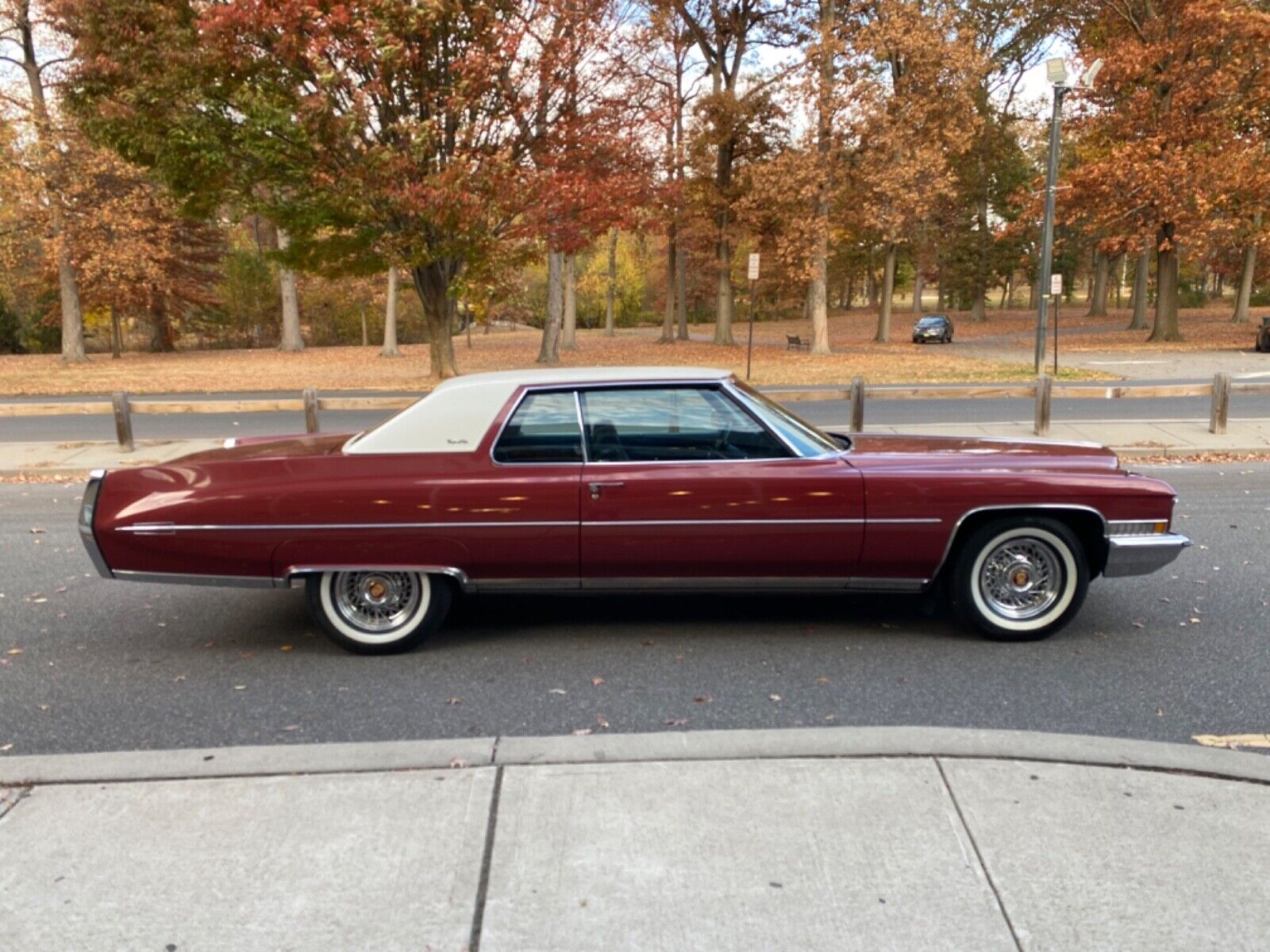 Cadillac-DeVille-1972-5