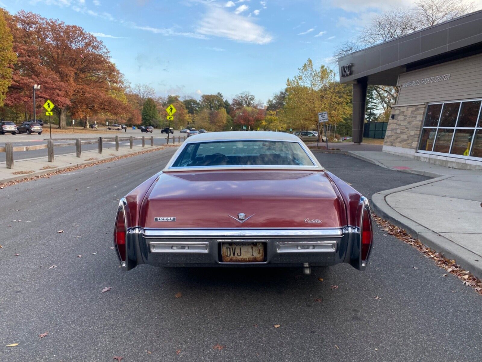 Cadillac-DeVille-1972-7