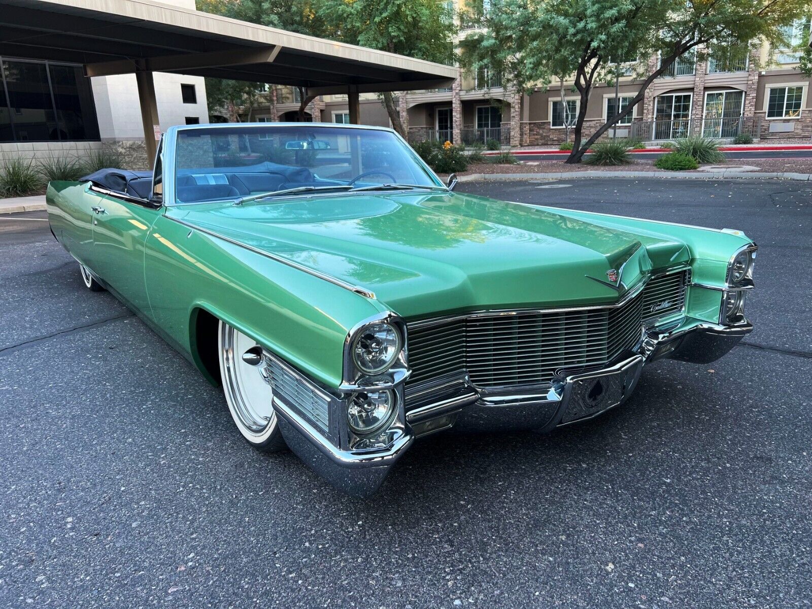 Cadillac-DeVille-Cabriolet-1965-4