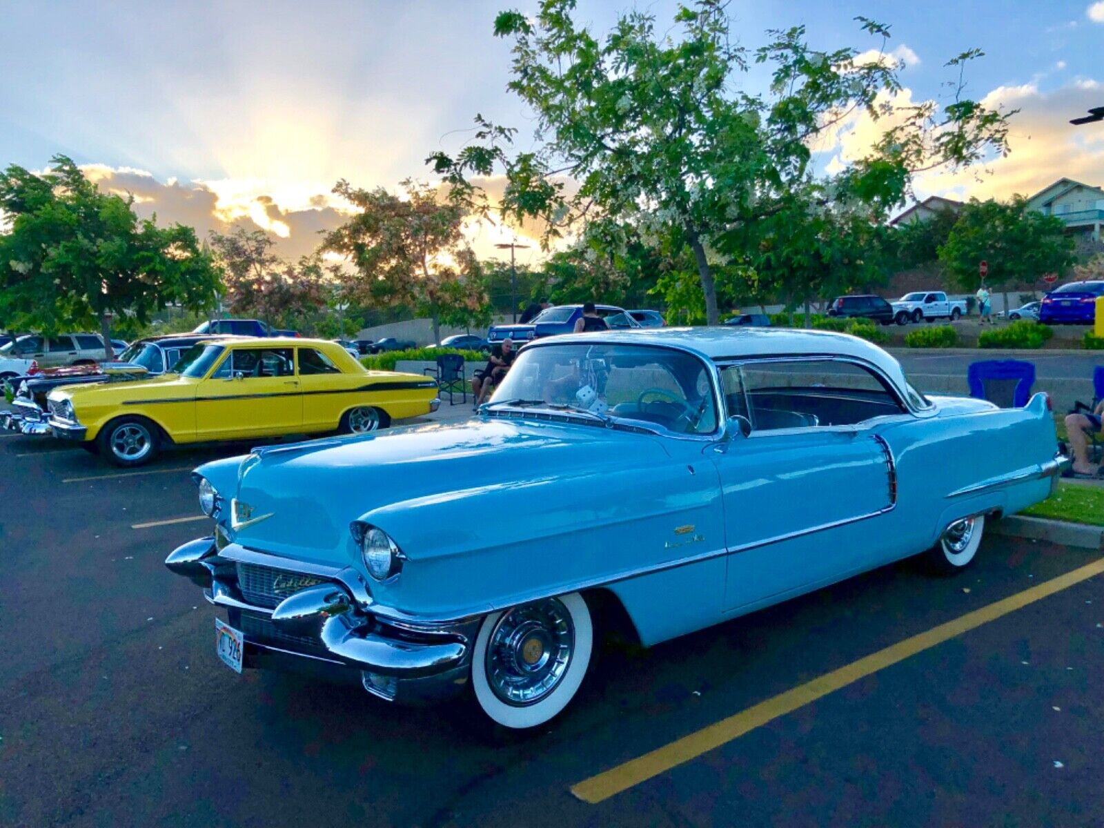 Cadillac-DeVille-Coupe-1956-10