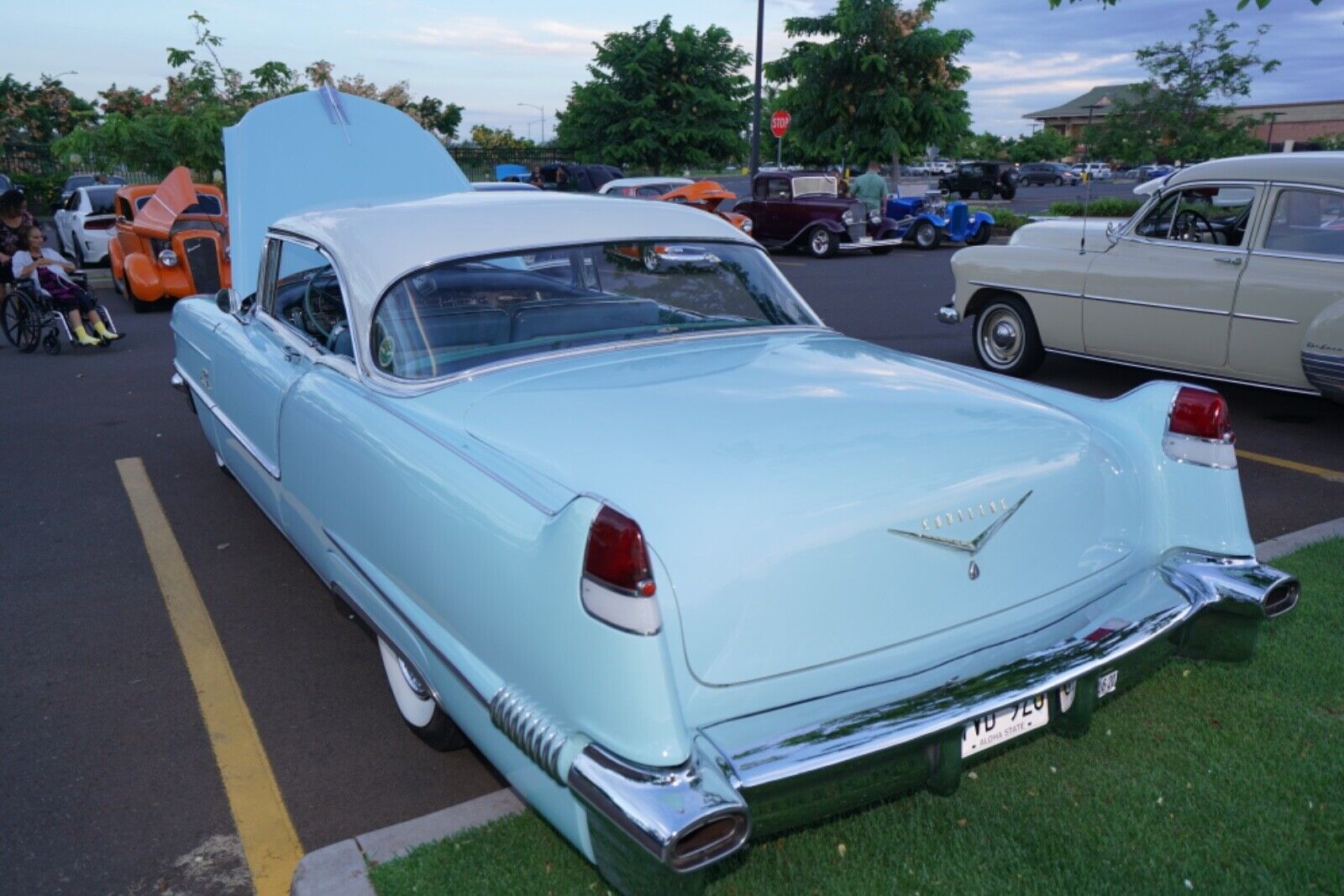 Cadillac-DeVille-Coupe-1956-9