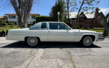 Cadillac-Deville-1979