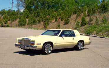 Cadillac-Eldorado-Coupe-1982-2