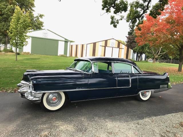 Cadillac-Fleetwood-1955-1