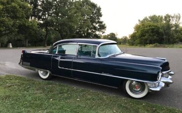 Cadillac-Fleetwood-1955-2